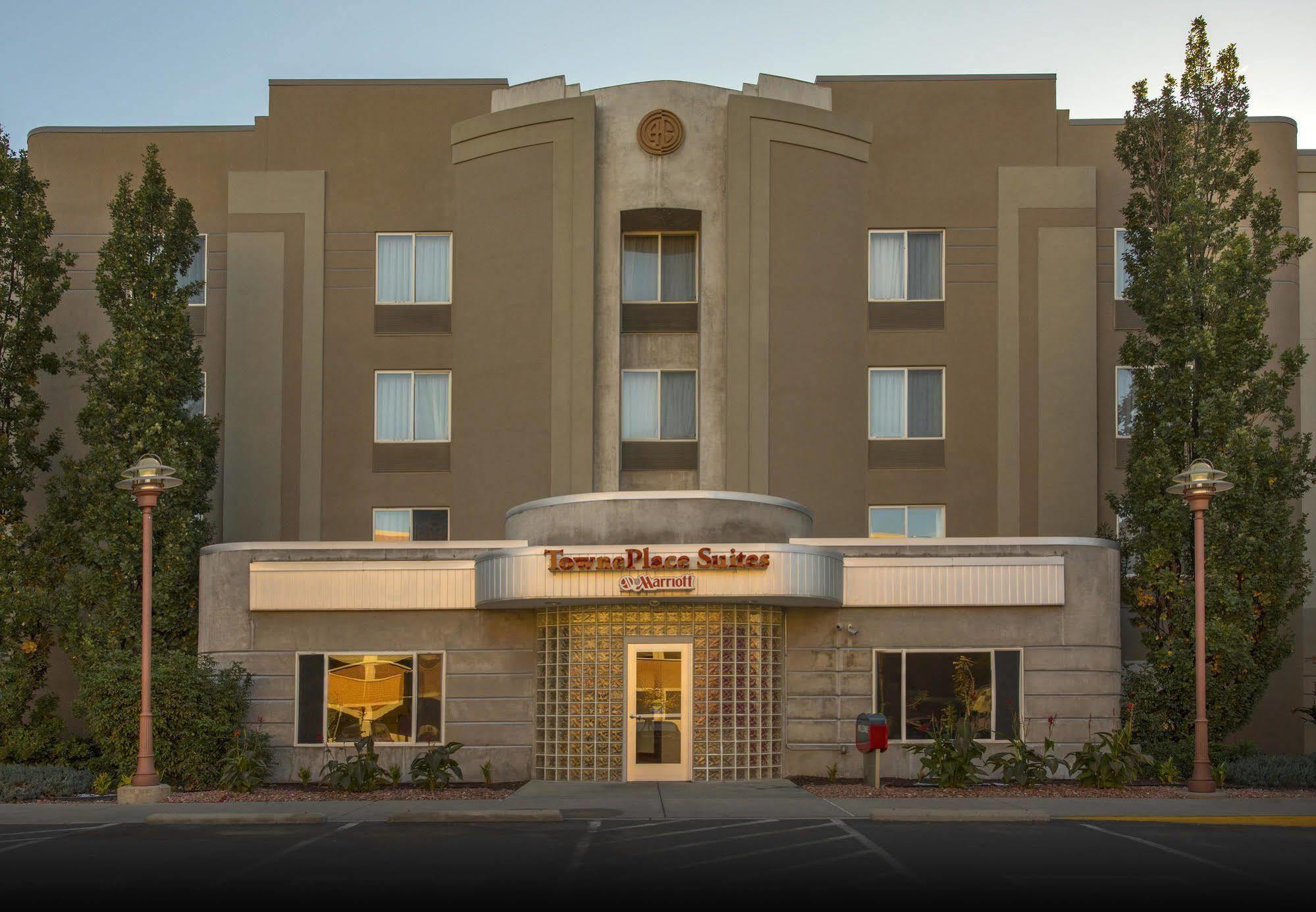 Towneplace Suites By Marriott Denver Downtown Exterior photo